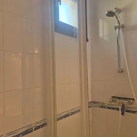 Apartment T2 Avec Terrasse Et Parking A 1,3 Km De La - Cap D'agde - Fr-1-249-419 *